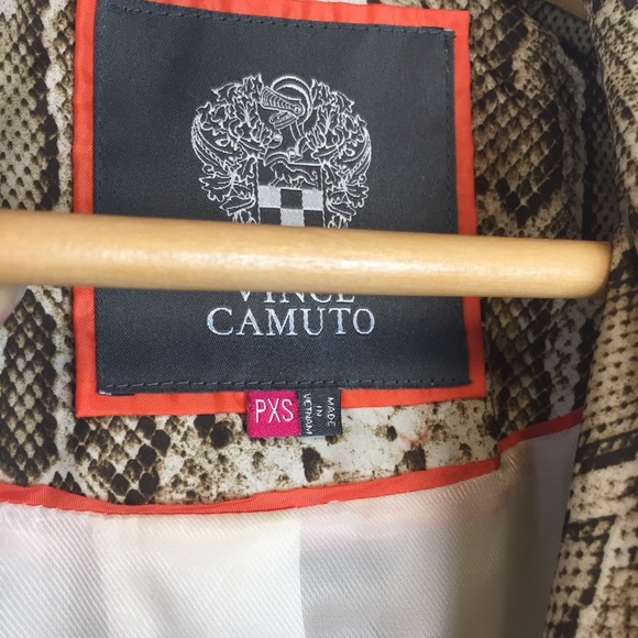 Vince Camuto Snakeskin Print Jacket - Picture 6 of 7